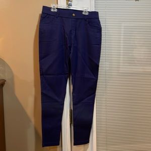 Size lg navy ankle pants that are stretchy and comfortable by Amaryllis